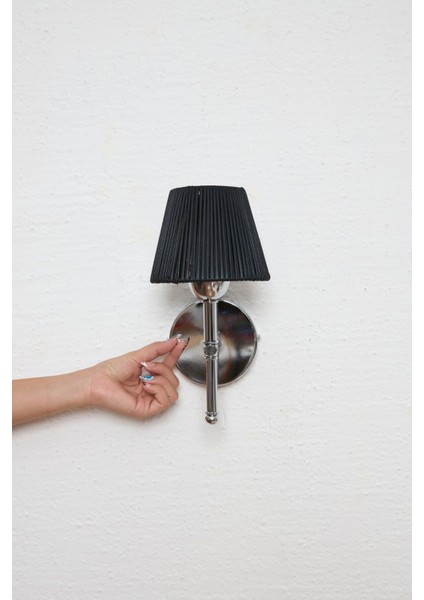 Siyah Deri Alt Gümüş Metal Kablosuz LED Duvar Aydınlatması modelleri