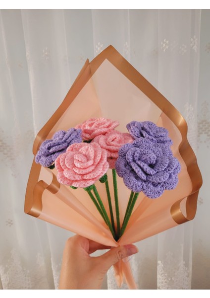 Örgü Çiçek Buketi, Örgü Gül Buketi, Şeker Pembe-Lila Renk Karışık Yapay Çiçek, Anneler Günü Sevgililer Günü Özel Günler Hediye Yapay Çiçek, Gift And Flowers fiyatları