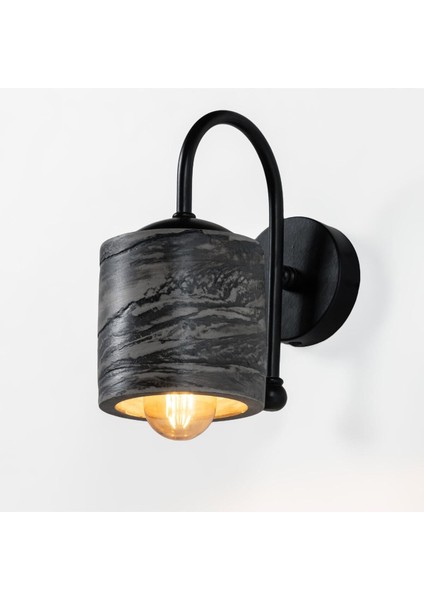 Şık Siyah Duvar Aplikası, Modern ve Elegant Tasarım ile Dekorasyonunuza Şıklık Katın