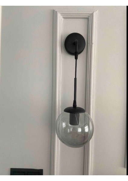 Şık Siyah Spor Aplik Füme Camlı, Rahat ve Modern Tasarım.