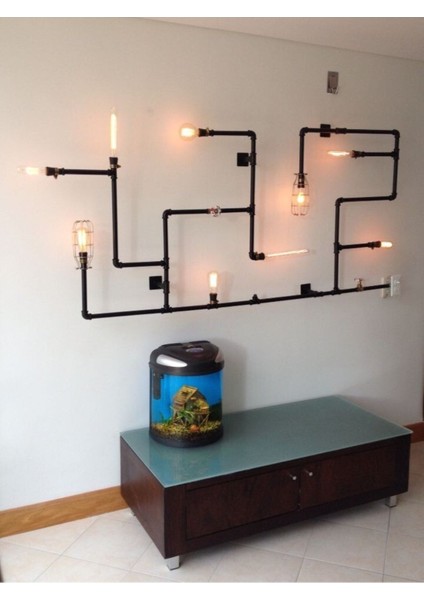 Ince Işçilikli Siyah Boru Duvar Aydınlatması, Şık ve Modern Tasarım