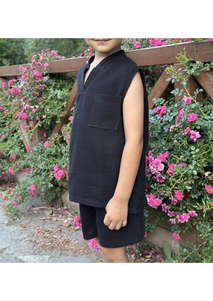 Çift Kat Müslin Kumaş Sıfır Kollu Yazlık Çocuk T-Shirt ve Şort Takım