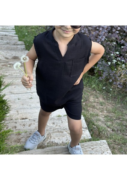 Çift Kat Müslin Kumaş Sıfır Kollu Yazlık Çocuk T-Shirt ve Şort Takım