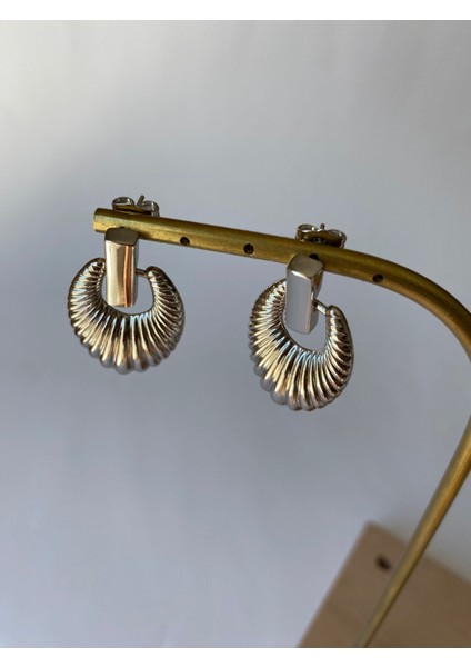 Xuping Tırtıklı Midye Silver Küpe fırsatları