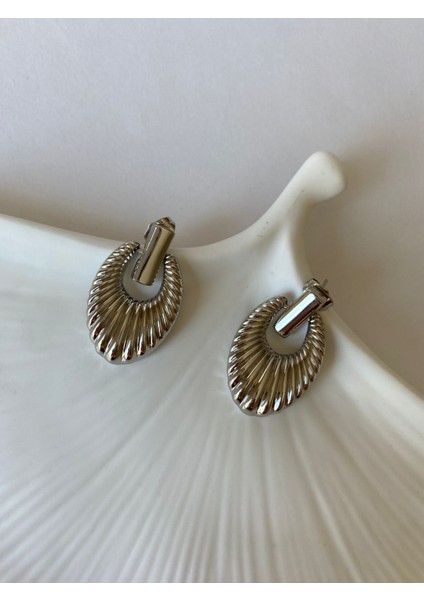 Xuping Tırtıklı Midye Silver Küpe indirimleri