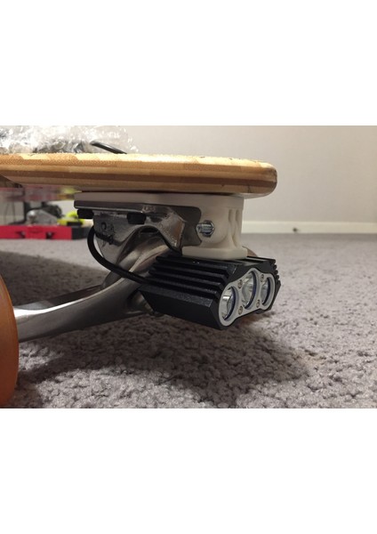 Gopro Kaykay / Longboard Montajı ve Işık (Plastik Aparattır) 3D fırsatları