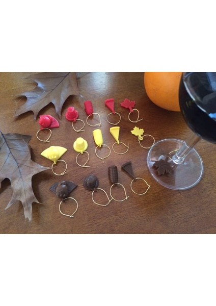 Şükran Günü Şarap Takıları (Plastik Aparattır!!!) 3D fiyatları