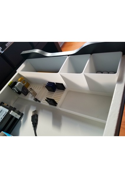 Ikea Alex Box Usb, Cf, Microsd Tutucu (3x1 Boyutu) (Sadece Plastik Aparattır!!!) 3D fırsatları