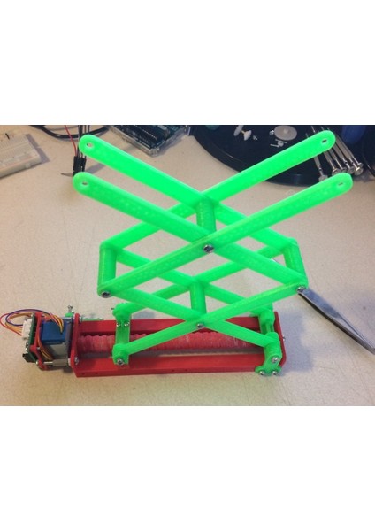 Step Motor Tarafından Tahrik Edilen Jak Vidası ve Makas Asansörü (Plastik Aparattır!!!) 3D