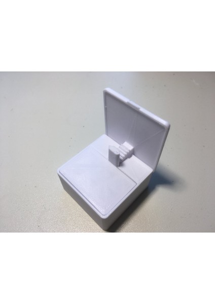 Asansör Kutusu (Sadece Plastik Aparattır!!!) 3D