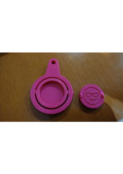 Gülümseme Döndürme Anahtarlık (Sadece Plastik Aparattır!!!) 3D modelleri