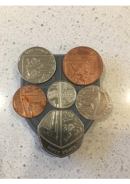 Madeni Para Ekran Tutucu - Ingiltere Kraliyet Kalkanı Silah (Sadece Plastik Aparattır) 3D fiyatları