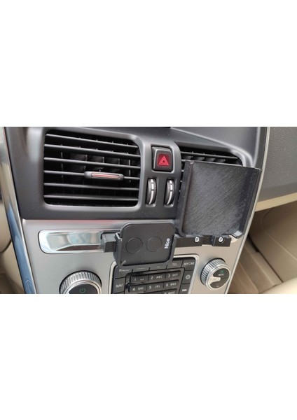 Volvo XC60 CD Yuvası Telefon ve Garaj Uzak Tutucu (Sadece Plastik Aparattır!!!) 3D modelleri