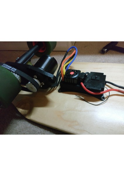 3D Baskılı Parçalı Açık Kaynaklı Elektrikli Longboard (Plastik Aparattır!!!) 3D modelleri