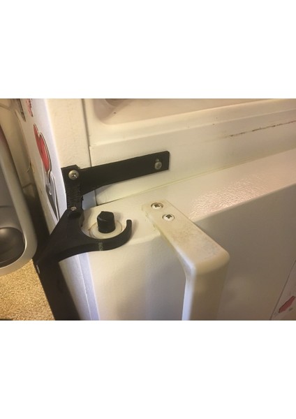 Buzdolabı Kapısı Kilidi (Sadece Plastik Aparattır!!!) 3D