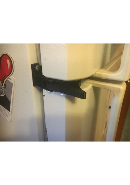 Buzdolabı Kapısı Kilidi (Sadece Plastik Aparattır!!!) 3D modelleri