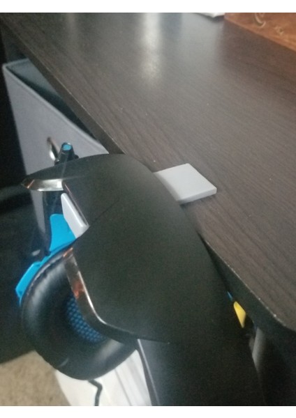 Kulaklık Tutucu Klipsi Açık (Sadece Plastik Aparattır!!!) 3D modelleri