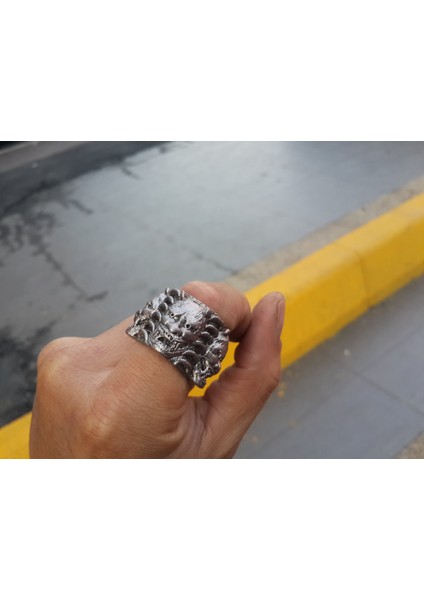 Hayalet Kafa Yüzüğü + Dört Taraflı Hayalet Kafa Kalemi Tutucu (Plastik Aparattır!!!) 3D