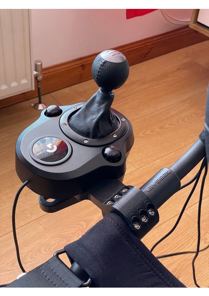 Logitech G29 Dişli Kutusu Montajına Yarış Koltuğu (Sadece Plastik Aparattır!!!) 3D