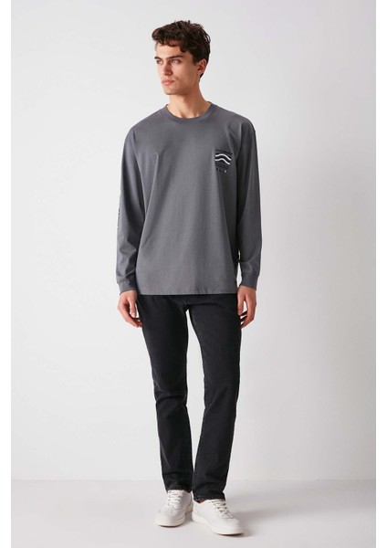 Uncommon Erkek Baskılı Yuvarlak Yaka Ekstra Oversize Gri T-Shirt fırsatları