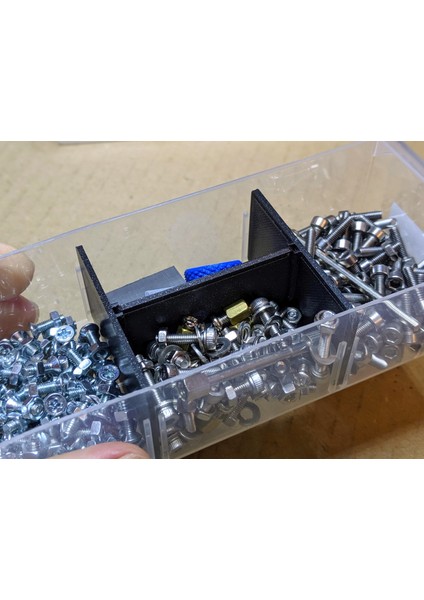 Stanley Dolapları Için Çekmece Bölücü (Sadece Plastik Aparattır!!!) 3D modelleri