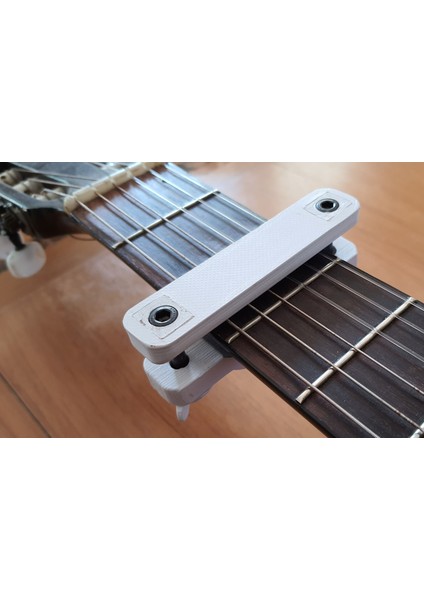 6 Veya 7 Tel Için Düz Capo Akustik Gitar (Sadece Plastik Aparattır) 3D fiyatları