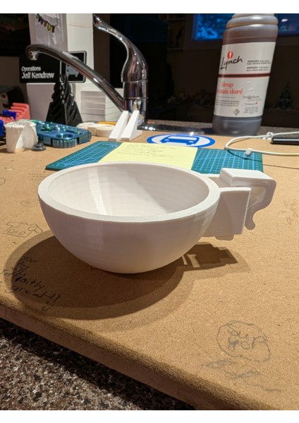 Homebrewing Için 5 Galon Kova Şişesi Tutucu (Sadece Plastik Aparattır!!!) 3D modelleri