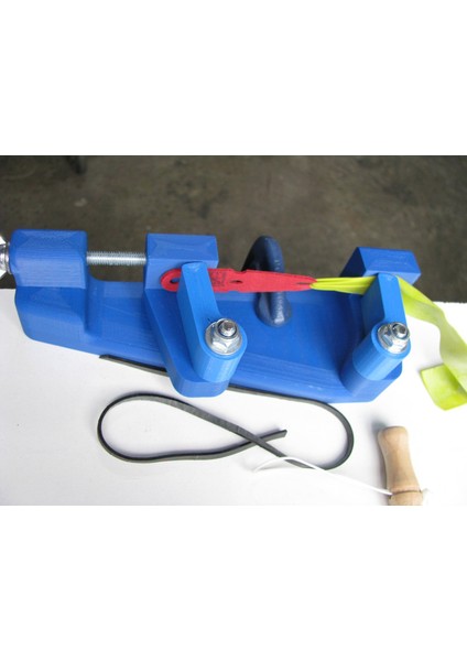 Slingshot Band Bağlama Jig - 2 Kelepçe (Sadece Plastik Aparattır!!!) 3D modelleri