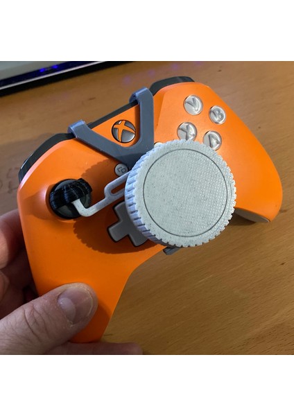 Atari 50: Xbox One Raket Denetleyici Adaptörü (Sadece Plastik Aparattır) 3D