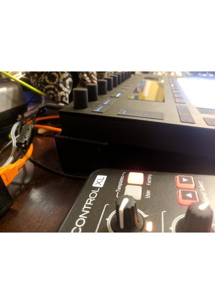 Ableton Push 2 Ergonomi Standı (Sadece Plastik Aparattır!!!) 3D indirimleri