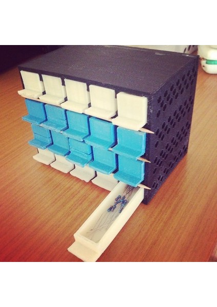 Dirençler Için Çekmece (Sadece Plastik Aparattır!!!) 3D