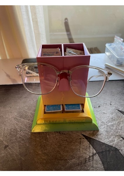 Caddy'yi Gözlük Tutucu ile Temaslar (Sadece Plastik Aparattır!!!) 3D