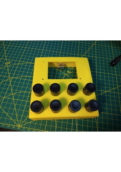 Comradeenkoders - 8 Enkoder ve Ableton Canlı Entegrasyonlu Ucuz Mıdı Denetleyici (Sadece Plastik Aparattır!!!) 3D