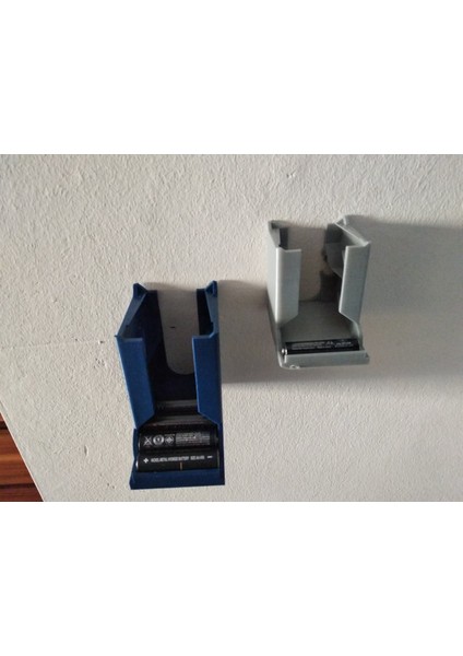 Duvar Delikli Pil Dağıtıcı Aa ve Aaa (Sadece Plastik Aparattır!!!) 3D modelleri