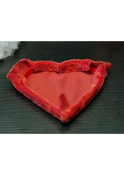 Peluş Kalpli Kutu (Sadece Plastik Aparattır!!!) 3D modelleri