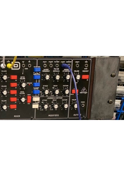 Raf Kulakları Behringer - Model D, Wasp Deluxe Bir Kedi (Sadece Plastik Aparattır!!!) 3D fiyatları
