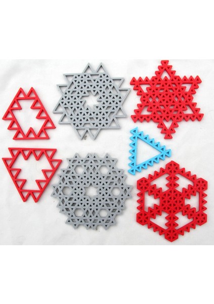 Üçgenlerden 6 Kat Plaklar (Sadece Plastik Aparattır!!!) 3D