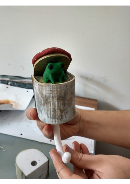 Fred The Frog Pop Up Anahtar Tutucu (Sadece Plastik Aparattır!!!) 3D fiyatları