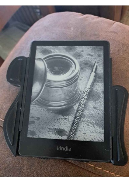 Kindle Paperwhite 11 Tutucu (Sadece Plastik Aparattır!!!) 3D