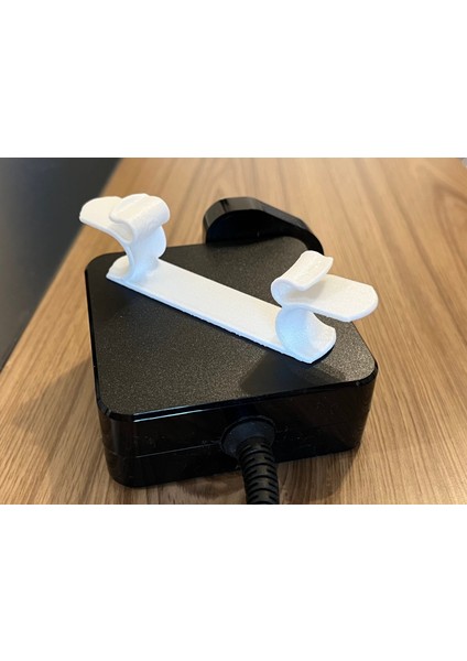 Cihaz Kablosu Tutucu - Vazo Modunda Basılmıştır (Sadece Plastik Aparattır!!!) 3D modelleri