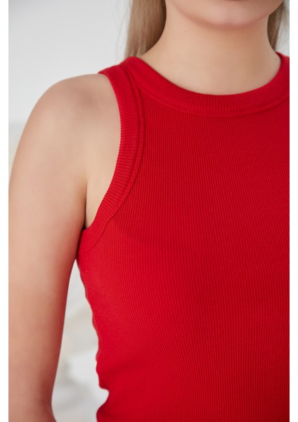 Kırmızı Zargo Model Fitted/vücuda Oturan Geniş Biyeli Halter Yaka Fitilli Esnek Örme Crop Bluz