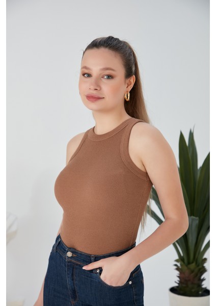 Bej Zargo Model Fitted/vücuda Oturan Geniş Biyeli Halter Yaka Fitilli Esnek Örme Crop Bluz