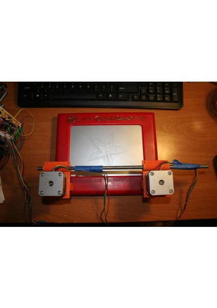 Etch-A-Sketch Bot (Plastik Aparattır!!!) 3D