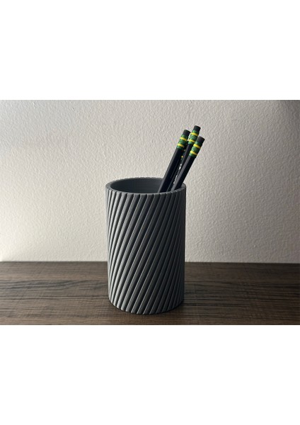 Spiral Bribbed Modern Kalem Tutucu (Sadece Plastik Aparattır!!!) 3D