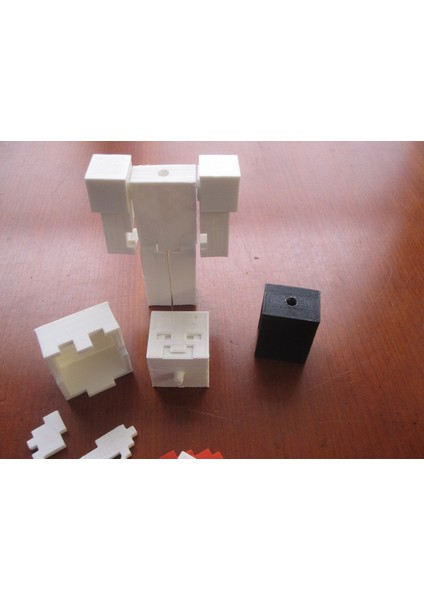 Minecraft Steve Göğüs Plakası Zırhıyla Tamamlandı. Kask, Silahlar, Aletler, Botlar, Omuz Yastıkları (Sadece Plastik Aparattır!!!) 3D