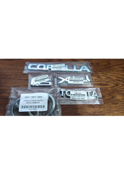 Toyota Corolla Bagaj Yazısı 1.6 ve Xli Yazı ve Arka Bagaj Arması 1992 - 1997 Efsane Kasa