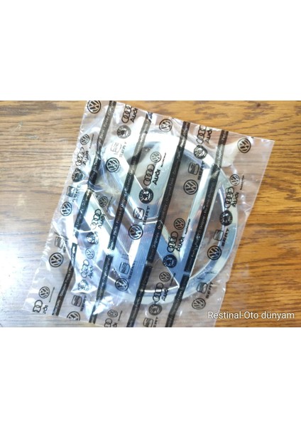 “vw Golf 7 (2012-2019) 5g0 853 601 Klipsli Krom Logo Ön Panjur Arması” fırsatları