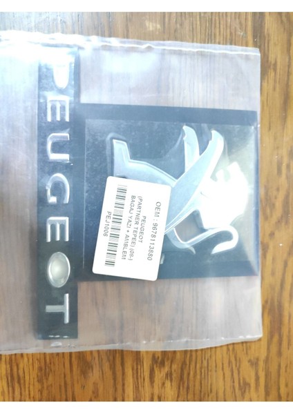 Peugeot Partner Bagaj Arma + Yazı 2008 ve Sonrası Yıllar Uyumlu Pejo Logo Aslanı 3m 3D Krom fırsatları