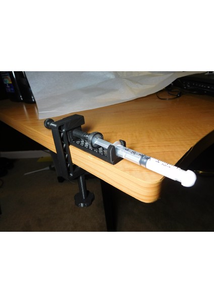 Şırınga Tutucu Için Masa Kelepçesi (Sadece Plastik Aparattır!!!) 3D fırsatları