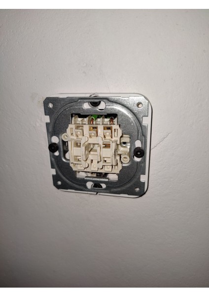 Eski Ila Yeni (Hollandalı) Ev Duvar Soketi Adaptörü (Sadece Plastik Aparattır!!!) 3D fırsatları